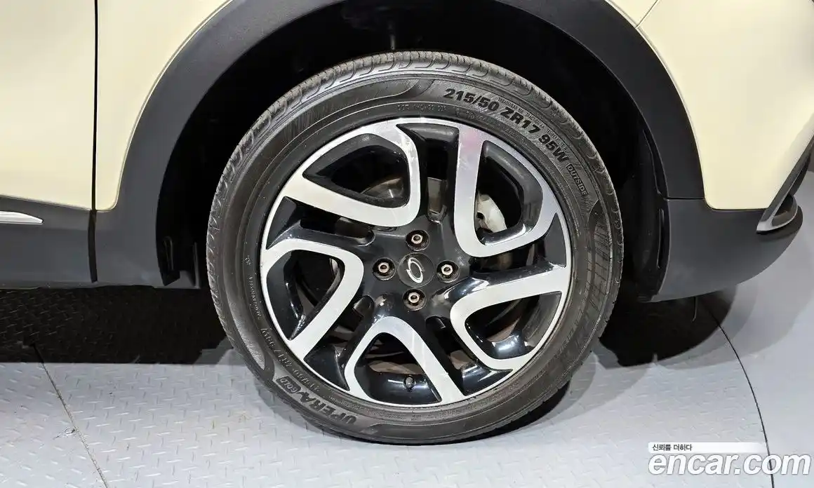 Renault QM3 2016 1.5 Автомат в Москве № 937539, фото 5