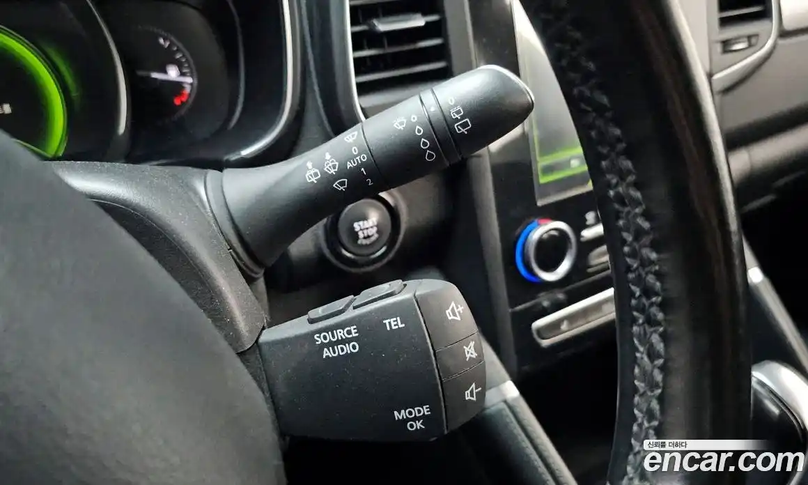 Renault QM6 2018 2.0 гидро в Москве № 937716, фото 16