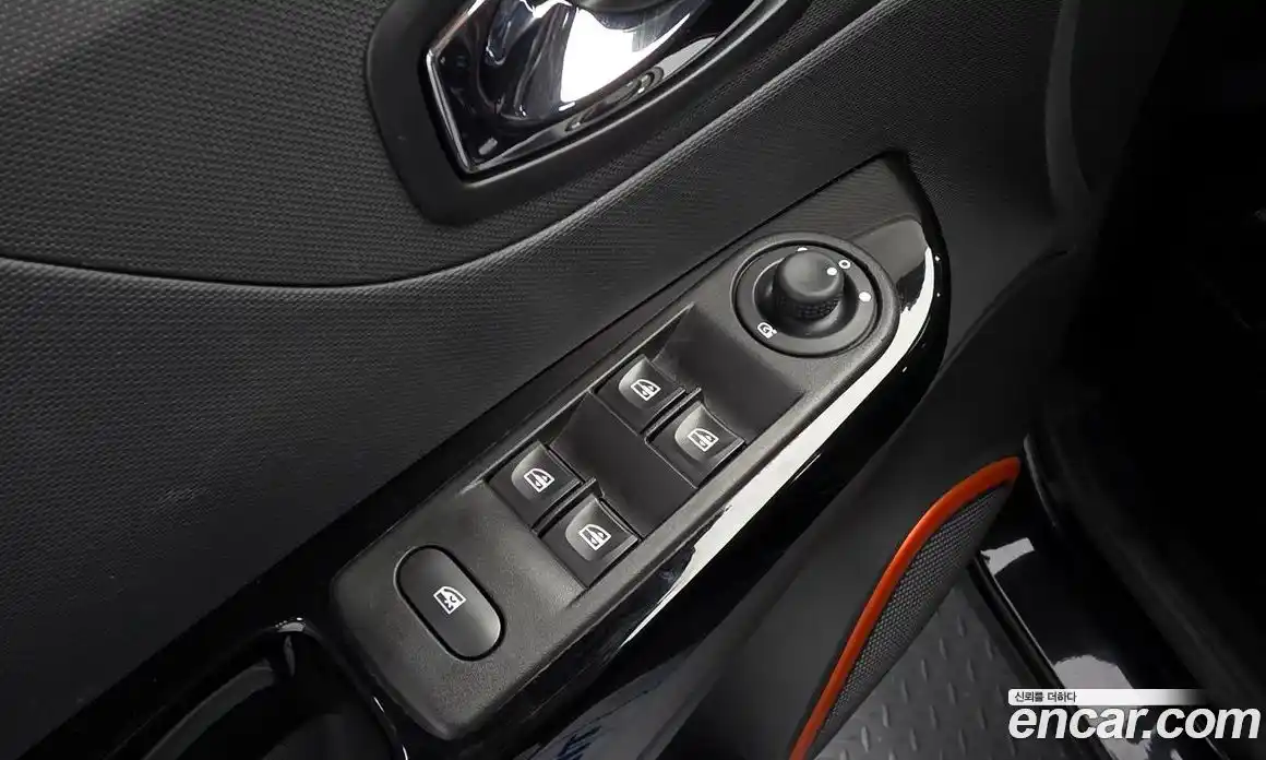 Renault QM3 2015 1.5 гидро в Москве № 937903, фото 18