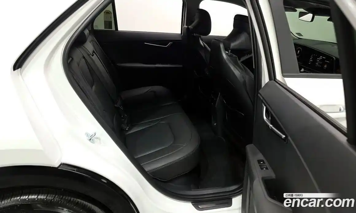 Kia Niro 2025 1.6 Автомат в Москве № 928349, фото 12