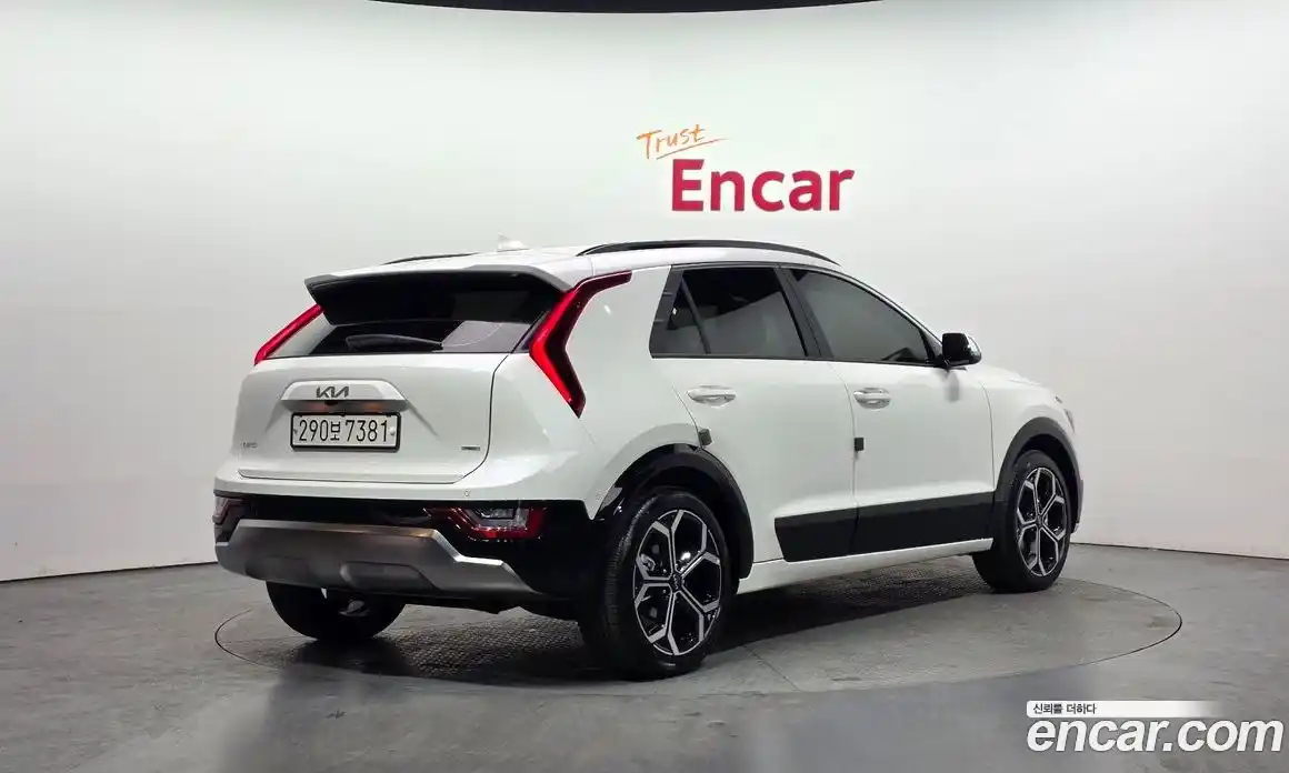 Kia Niro 2025 1.6 Автомат в Москве № 928349, фото 2