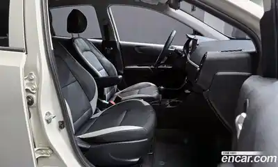 Kia Morning 2019 1.0 Автомат в Москве № 929202, миниатюра 10