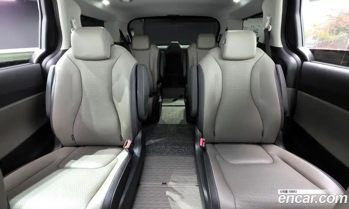 Kia Canival 2024 1.6 Автомат в Москве № 929471, фото 12