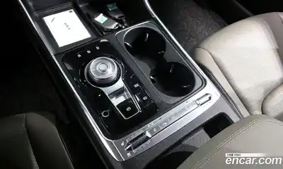 Kia Canival 2024 1.6 Автомат в Москве № 929471, миниатюра 9