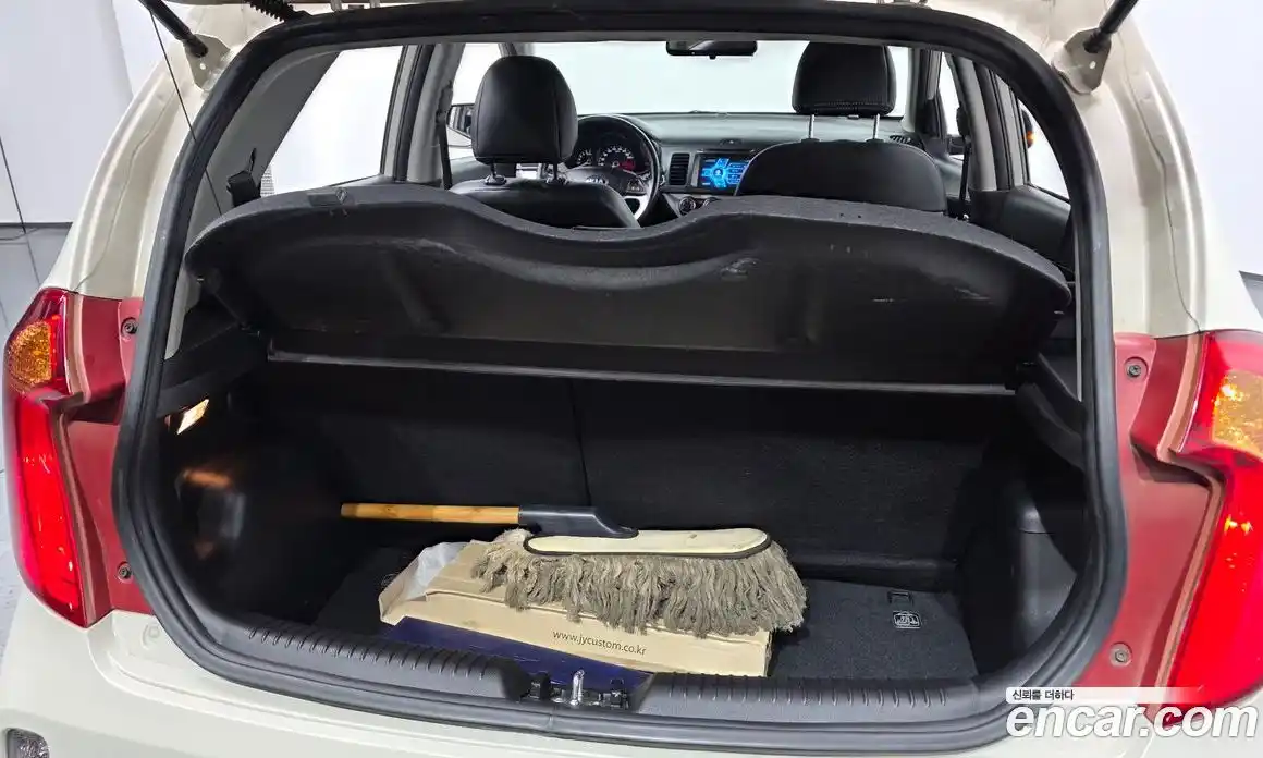 Kia Morning 2013 1.0 Автомат в Москве № 929500, фото 20