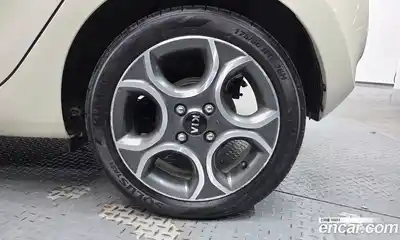 Kia Morning 2013 1.0 Автомат в Москве № 929500, миниатюра 5