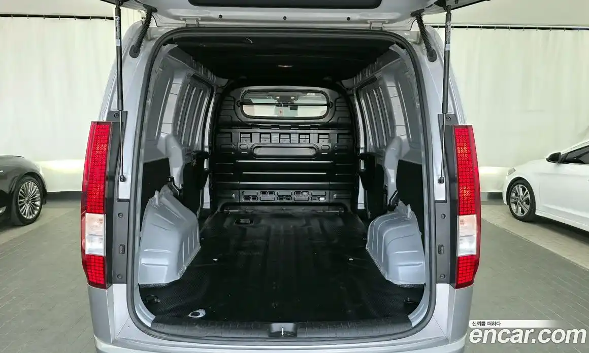 Hyundai Staria 2022 2.2 Автомат в Москве № 926159, фото 19