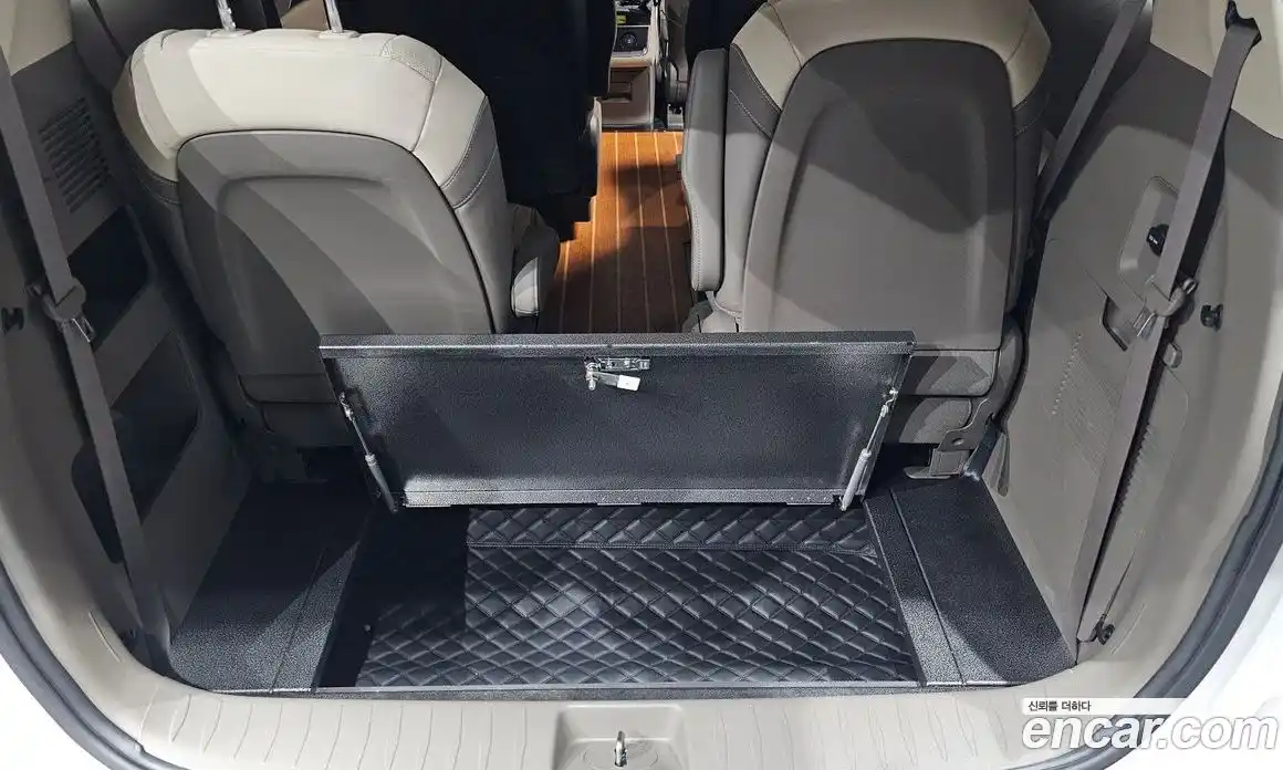 Kia Canival 2022 3.5 Автомат в Москве № 929570, фото 19