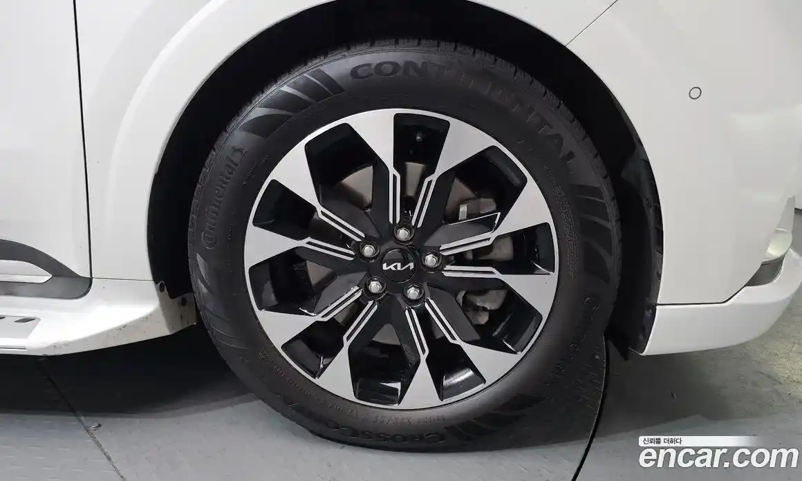 Kia Canival 2022 3.5 Автомат в Москве № 929570, фото 5