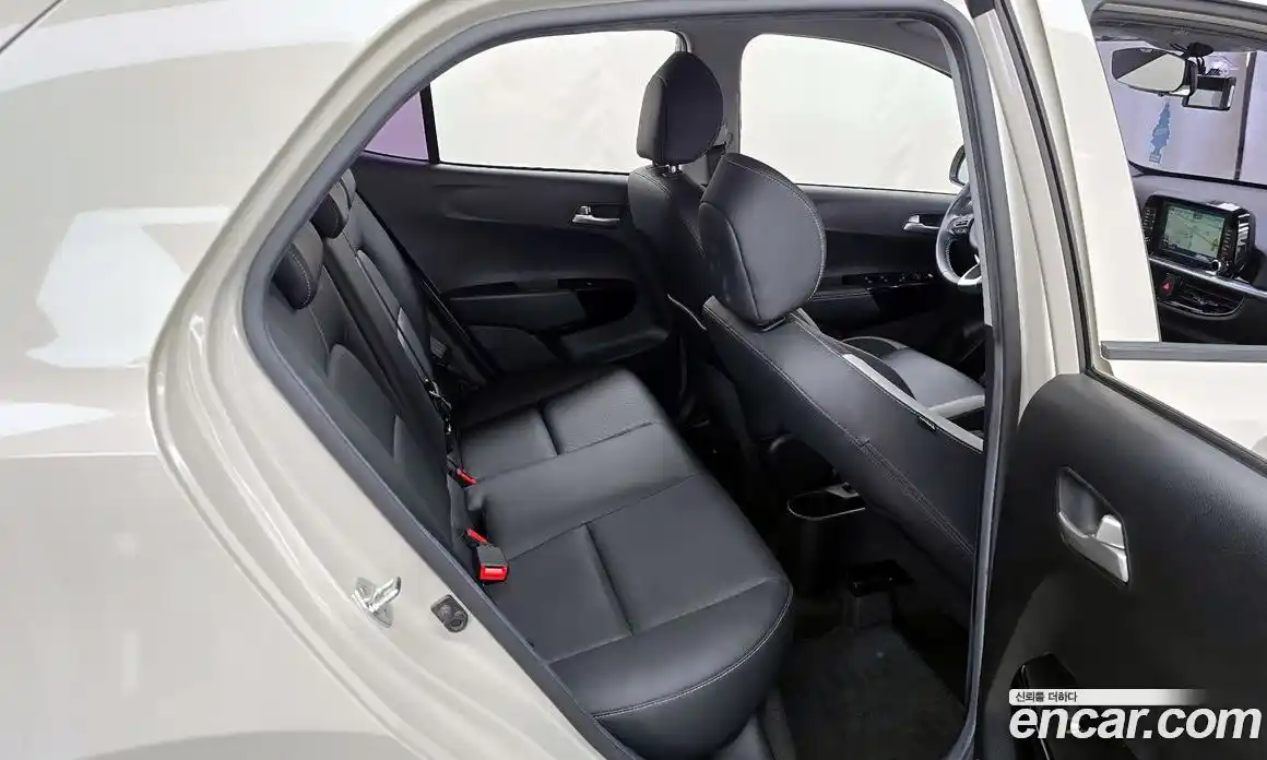 Kia Morning 2018 1.0 Автомат в Москве № 929966, фото 12