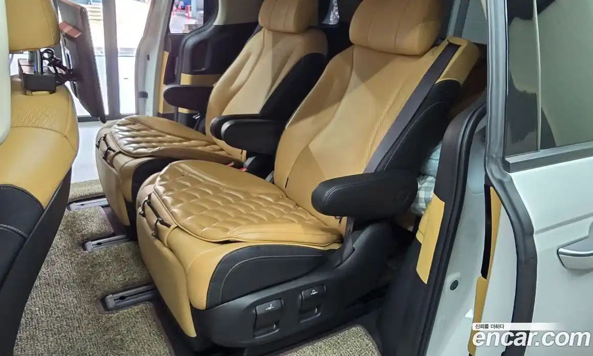 Kia Canival 2022 2.2 Автомат в Москве № 930101, фото 11