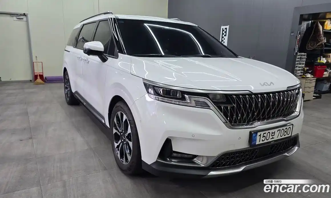 Kia Canival 2022 2.2 Автомат в Москве № 930101, фото 3