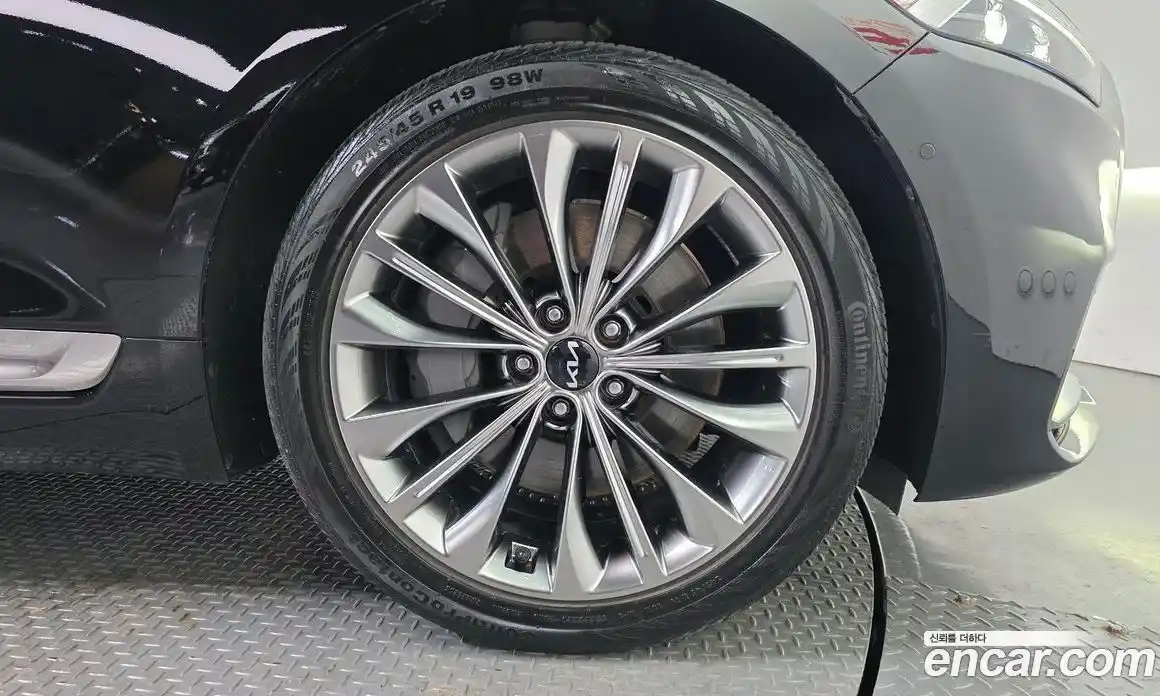 Kia K9 2023 3.8 Автомат в Москве № 929155, фото 5