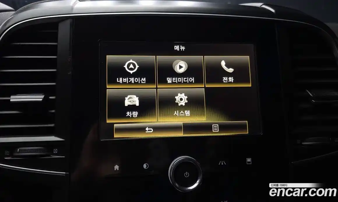 Renault QM6 2017 2.0 гидро в Москве № 937777, фото 14