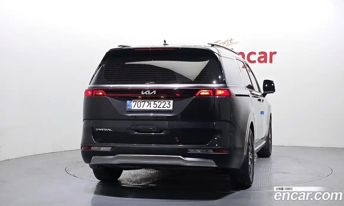 Kia Canival 2022 2.2 Автомат в Москве № 929515, фото 4