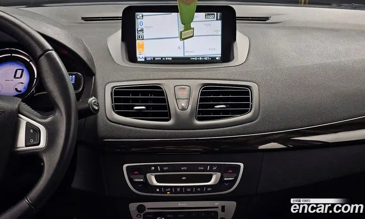 Renault SM3 2013 1.6 Автомат в Москве № 938155, фото 14