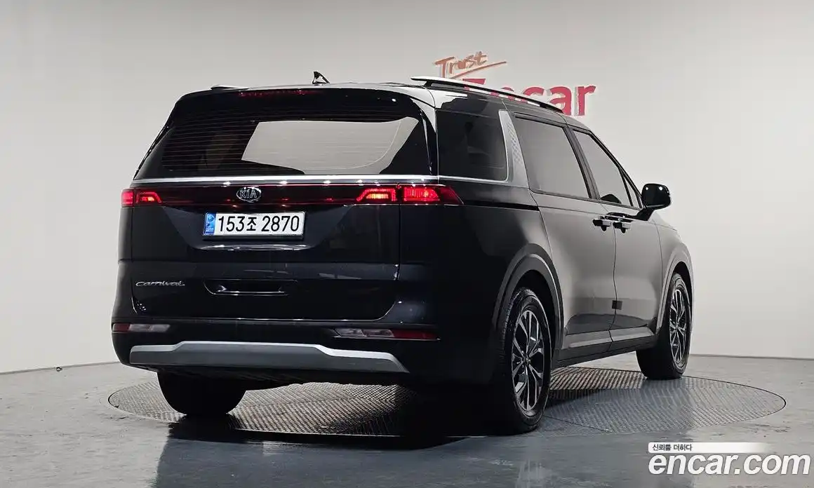 Kia Canival 2021 2.2 Автомат в Москве № 928870, фото 2