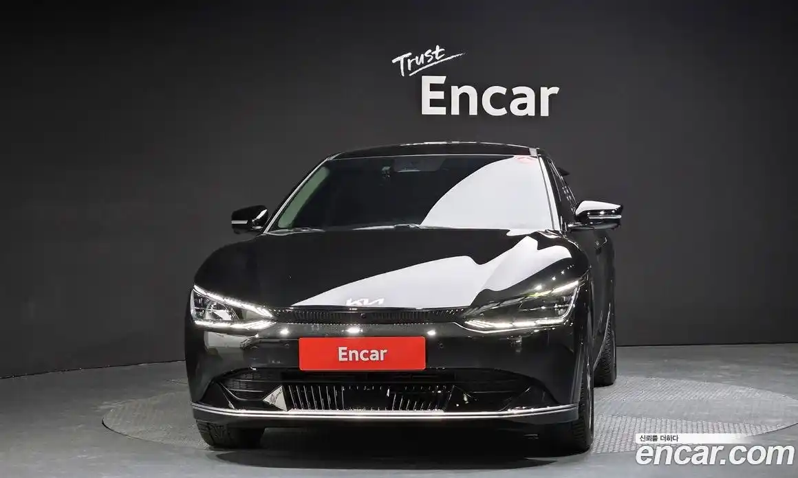 Kia EV6 2023 0.1 Автомат в Москве № 929607, фото 3