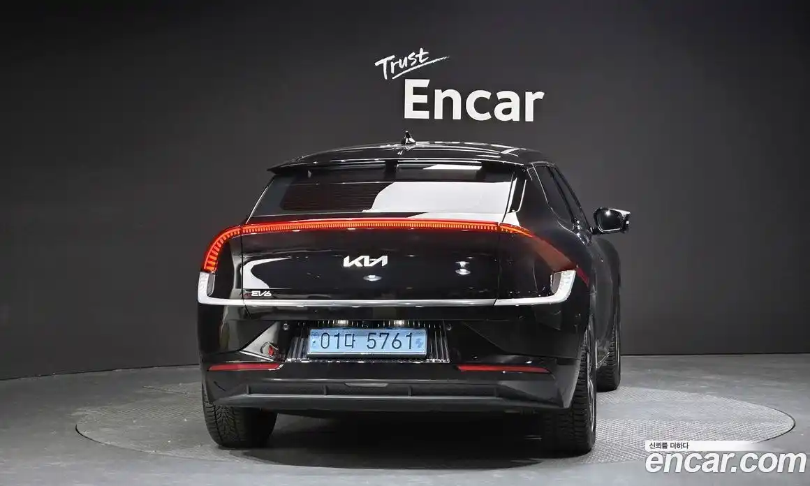 Kia EV6 2023 0.1 Автомат в Москве № 929607, фото 4