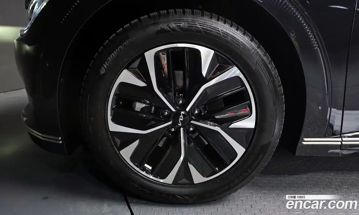 Kia EV6 2023 0.1 Автомат в Москве № 929607, фото 5