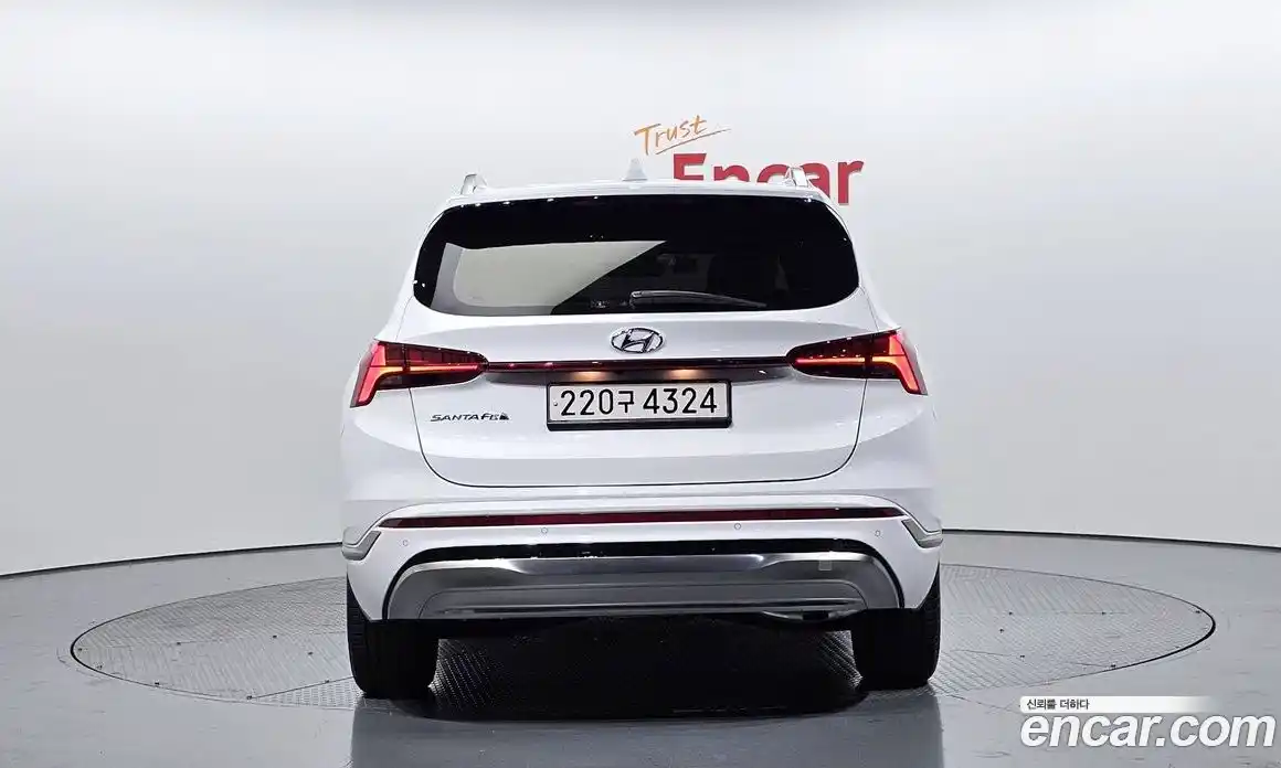 Hyundai Santa Fe 2023 1.6 гидро в Москве № 124555, фото 4