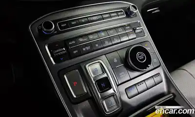 Hyundai Santa Fe 2023 1.6 гидро в Москве № 124555, миниатюра 9