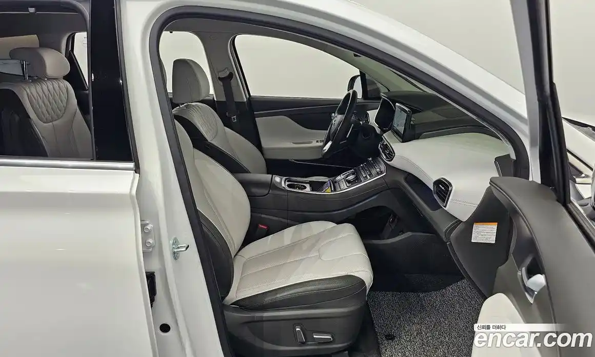 Hyundai Santa Fe 2023 1.6 гидро в Москве № 124555, фото 10