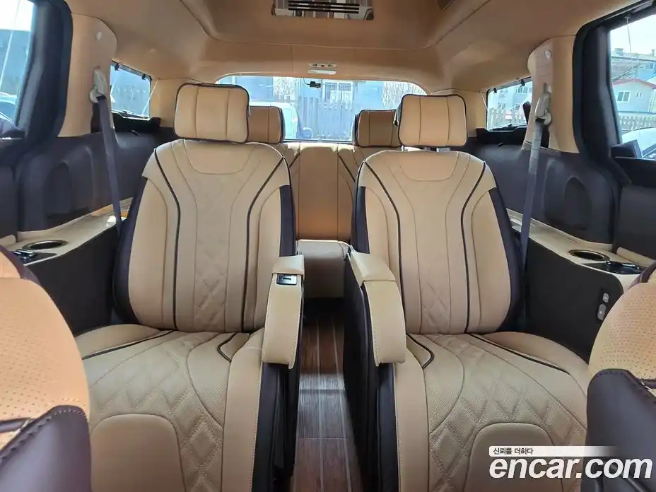 Kia Canival 2022 3.5 Автомат в Москве № 929319, фото 15