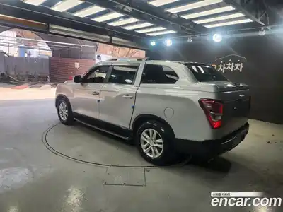 SsangYong Rexton 2018 2.2 Автомат в Москве № 933964, миниатюра 3