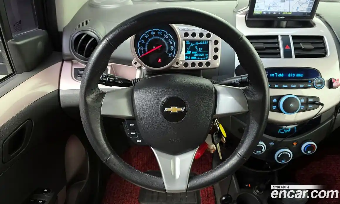 Chevrolet Spark 2012 1.0 гидро в Москве № 935812, фото 16