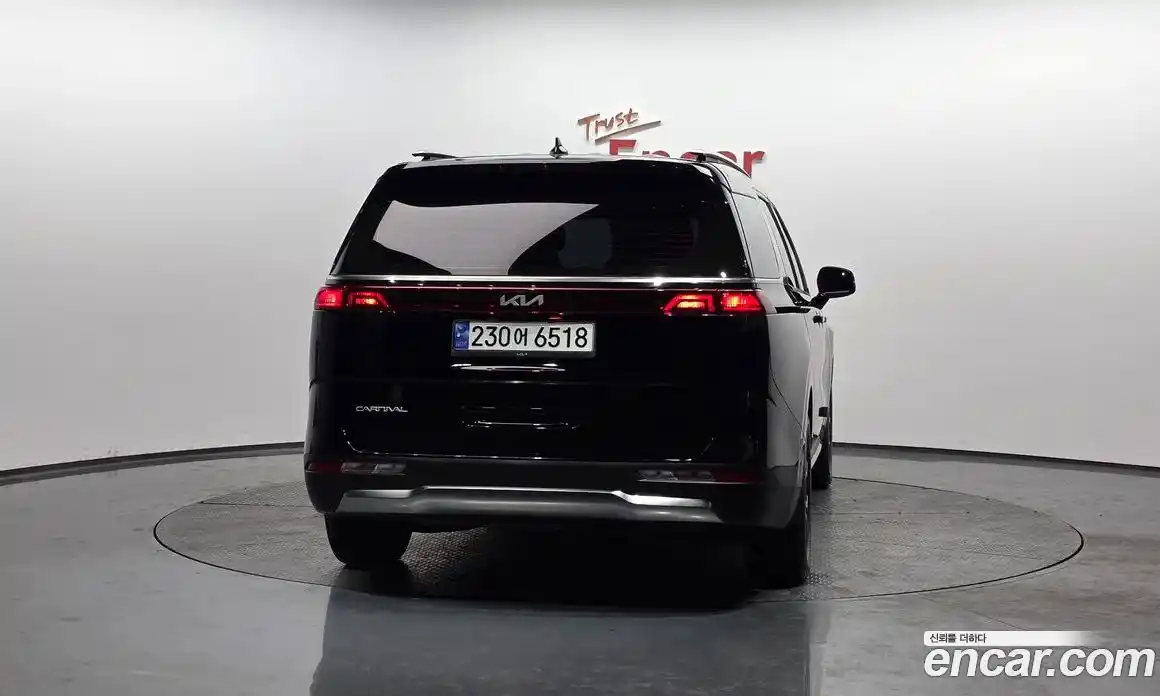 Kia Canival 2023 2.2 гидро в Москве № 128544, фото 4