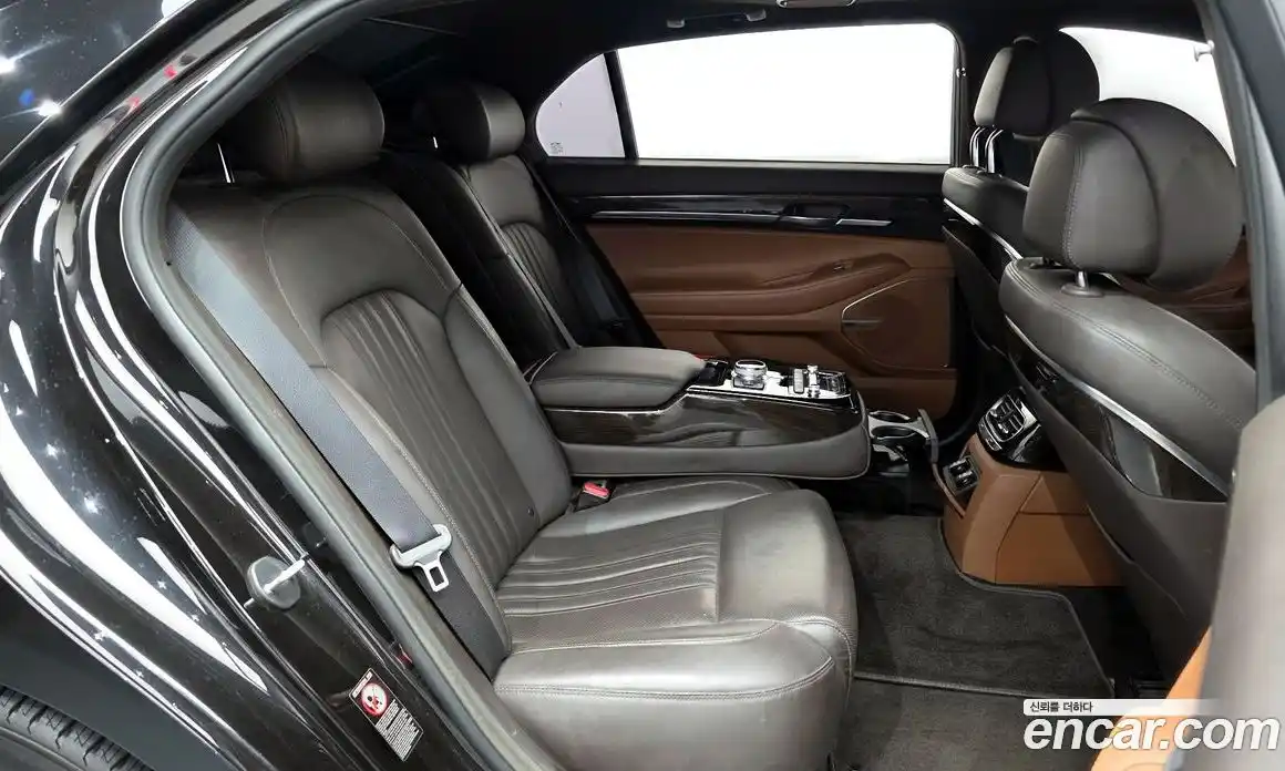 Genesis G90 2019 3.8 Автомат в Москве № 930946, фото 12