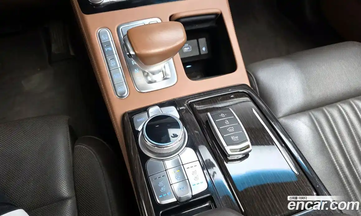 Genesis G90 2019 3.8 Автомат в Москве № 930946, фото 9