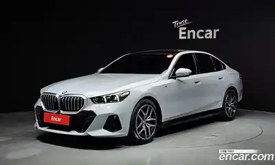 BMW 5-Series 2025 2.0 Автомат в Москве № 933780, миниатюра 1