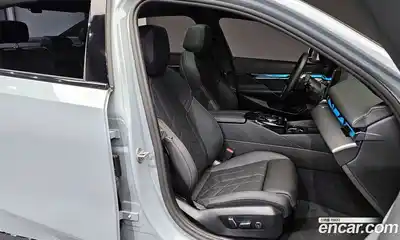 BMW 5-Series 2025 2.0 Автомат в Москве № 933780, миниатюра 12