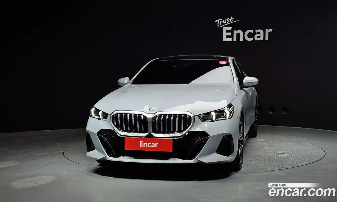 BMW 5-Series 2025 2.0 Автомат в Москве № 933780, фото 3