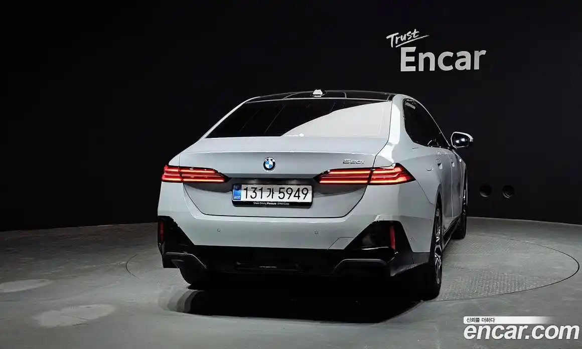 BMW 5-Series 2025 2.0 Автомат в Москве № 933780, фото 4