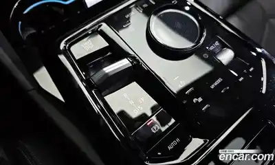 BMW 5-Series 2025 2.0 Автомат в Москве № 933780, миниатюра 9