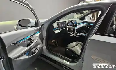 BMW 5-Series 2025 2.0 Автомат в Москве № 933780, миниатюра 10