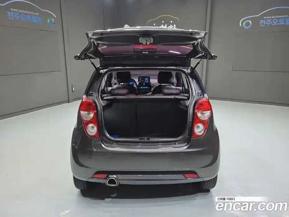 Chevrolet Spark 2015 1.0 гидро в Москве № 936765, фото 16