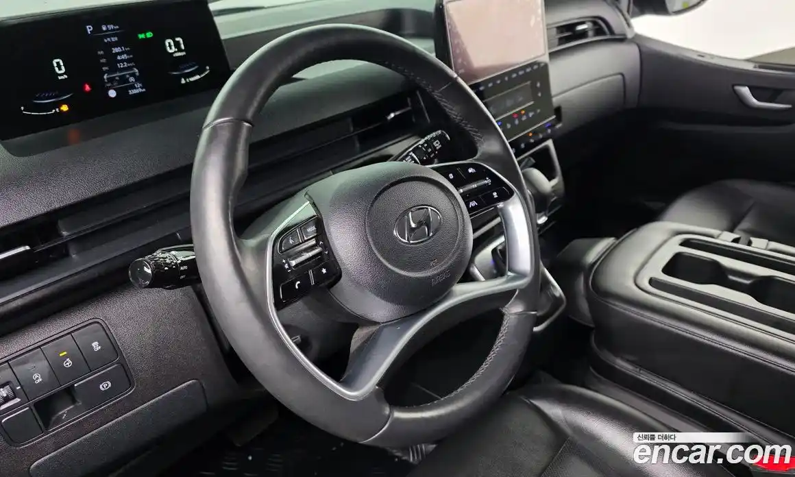 Hyundai Staria 2023 2.2 Автомат в Москве № 927449, фото 13