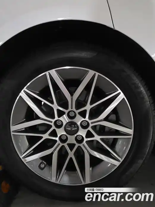 Genesis G80 2024 2.5 Автомат в Москве № 930364, фото 16