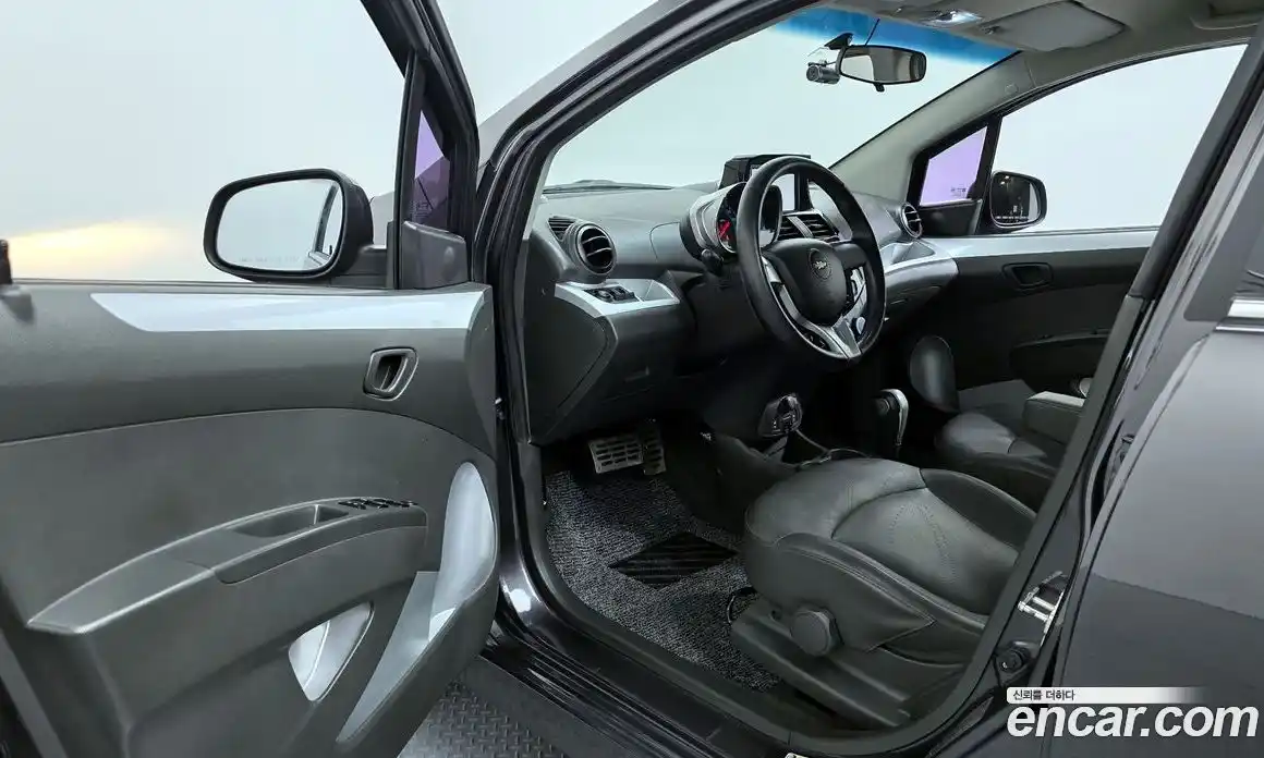 Chevrolet Spark 2015 1.0 гидро в Москве, фото 11