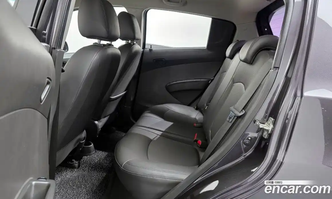 Chevrolet Spark 2015 1.0 гидро в Москве, фото 12
