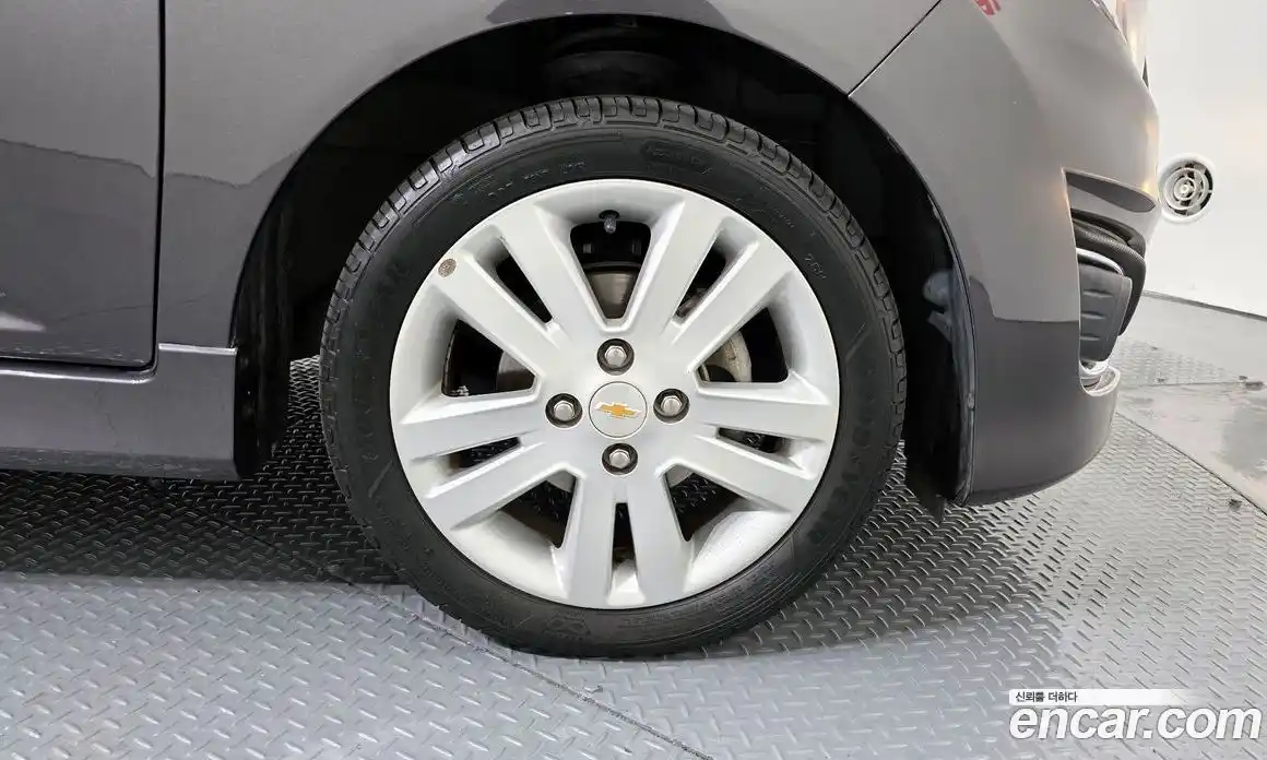 Chevrolet Spark 2015 1.0 гидро в Москве, фото 5
