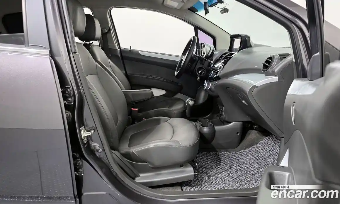 Chevrolet Spark 2015 1.0 гидро в Москве, фото 10