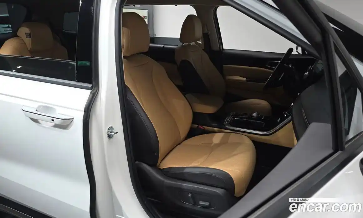 Kia Canival 2023 3.5 Автомат в Москве № 928799, фото 11