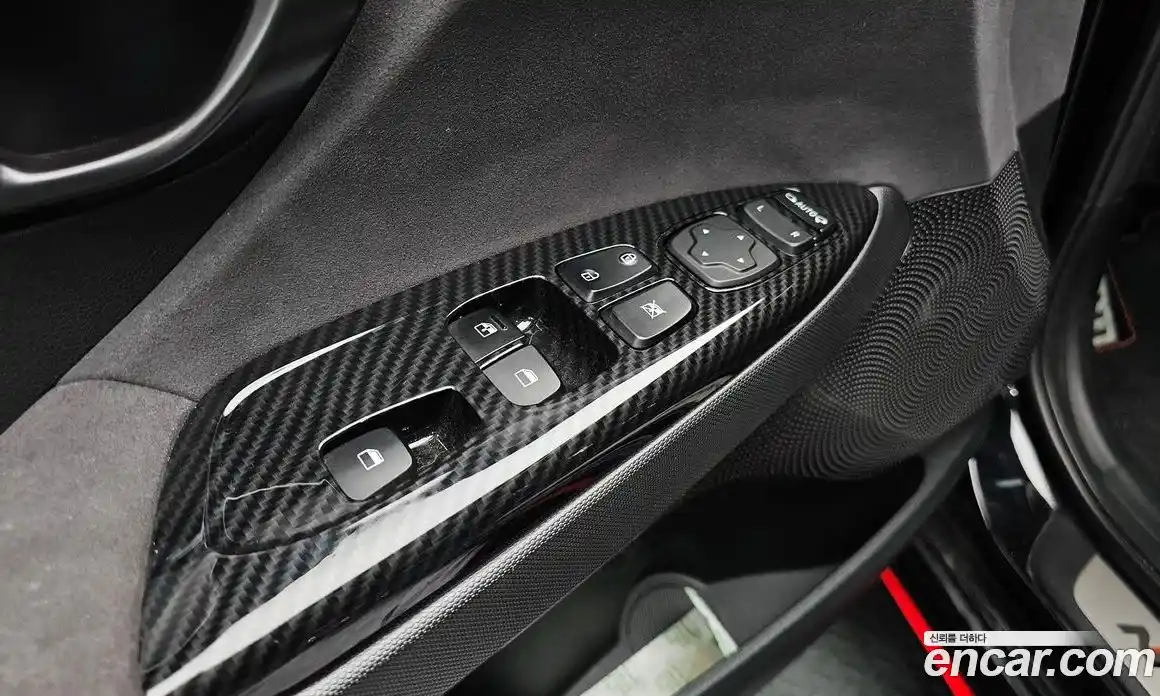 Hyundai Veloster 2020 2.0 Автомат в Москве № 927464, фото 17