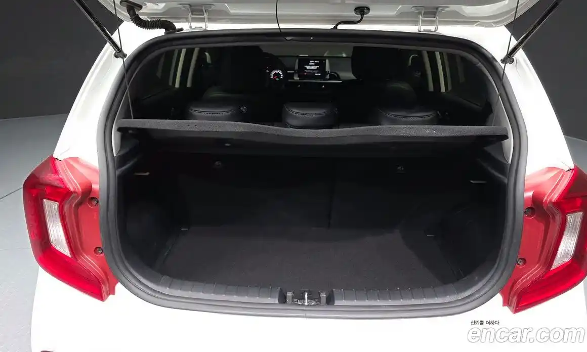 Kia Morning 2021 1.0 Автомат в Москве № 929848, фото 20