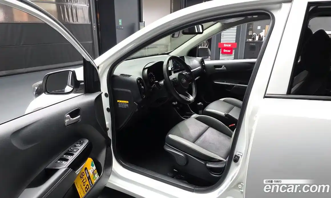 Kia Morning 2021 1.0 Автомат в Москве № 929848, фото 10